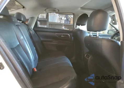 2016 Nissan Altima 2.5 z USA, uszkodzony, nr VIN 1N4AL3AP7GC259737